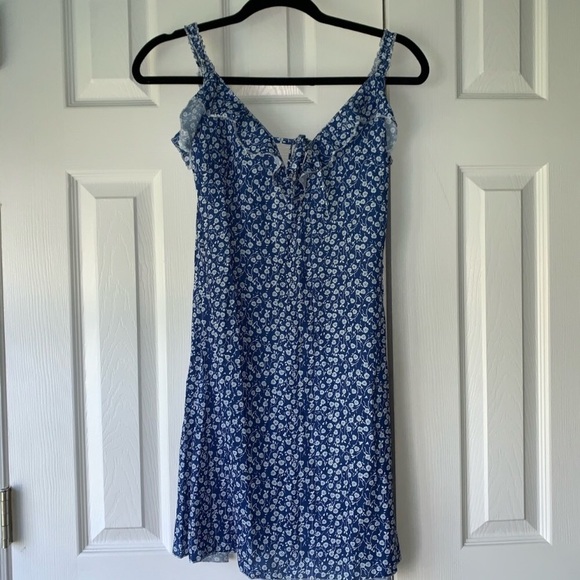 Princess Polly Other - 🍒🍒Princess Polly Sundress size 2